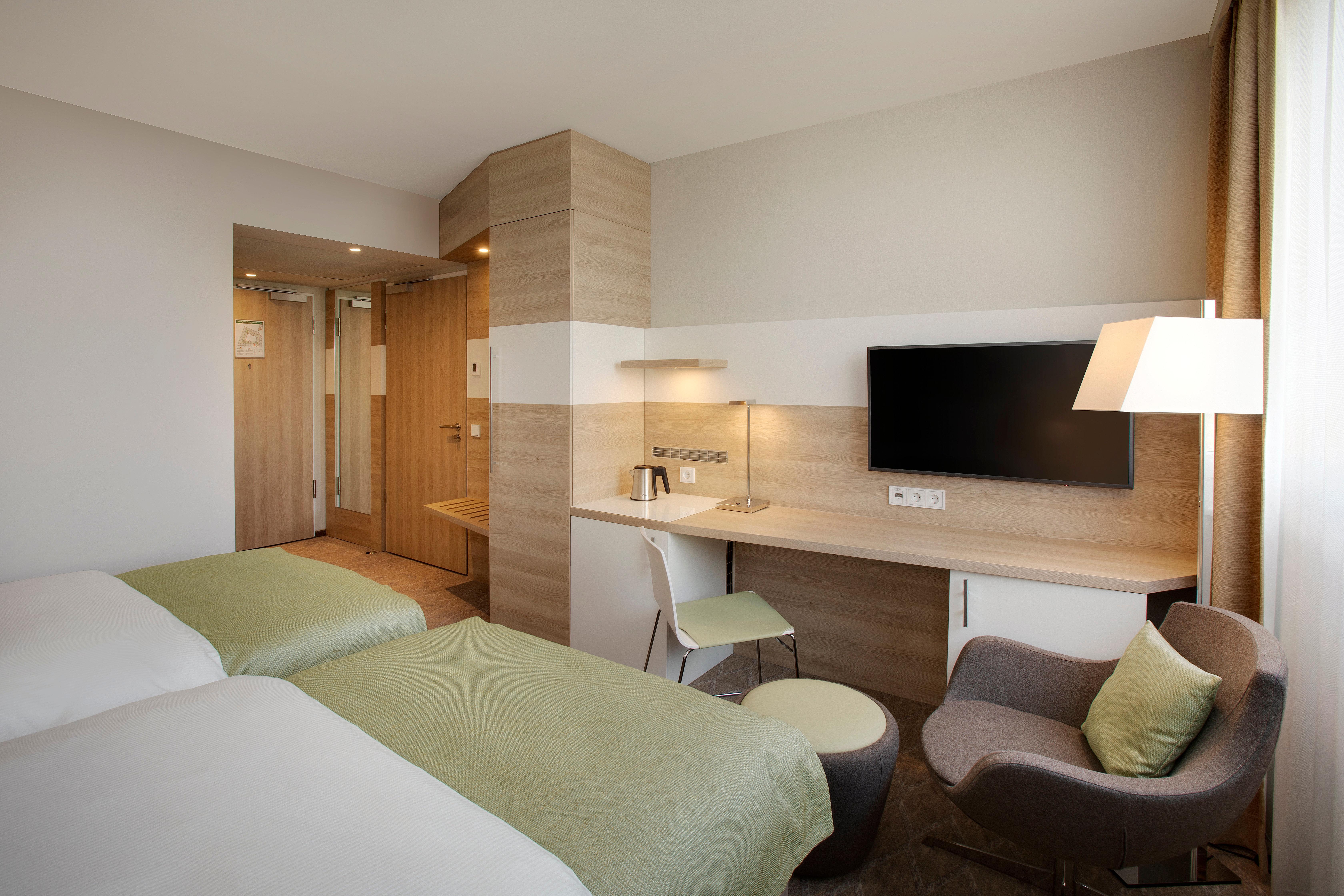 Holiday Inn Frankfurt Airport By Ihg Francoforte sul Meno Esterno foto