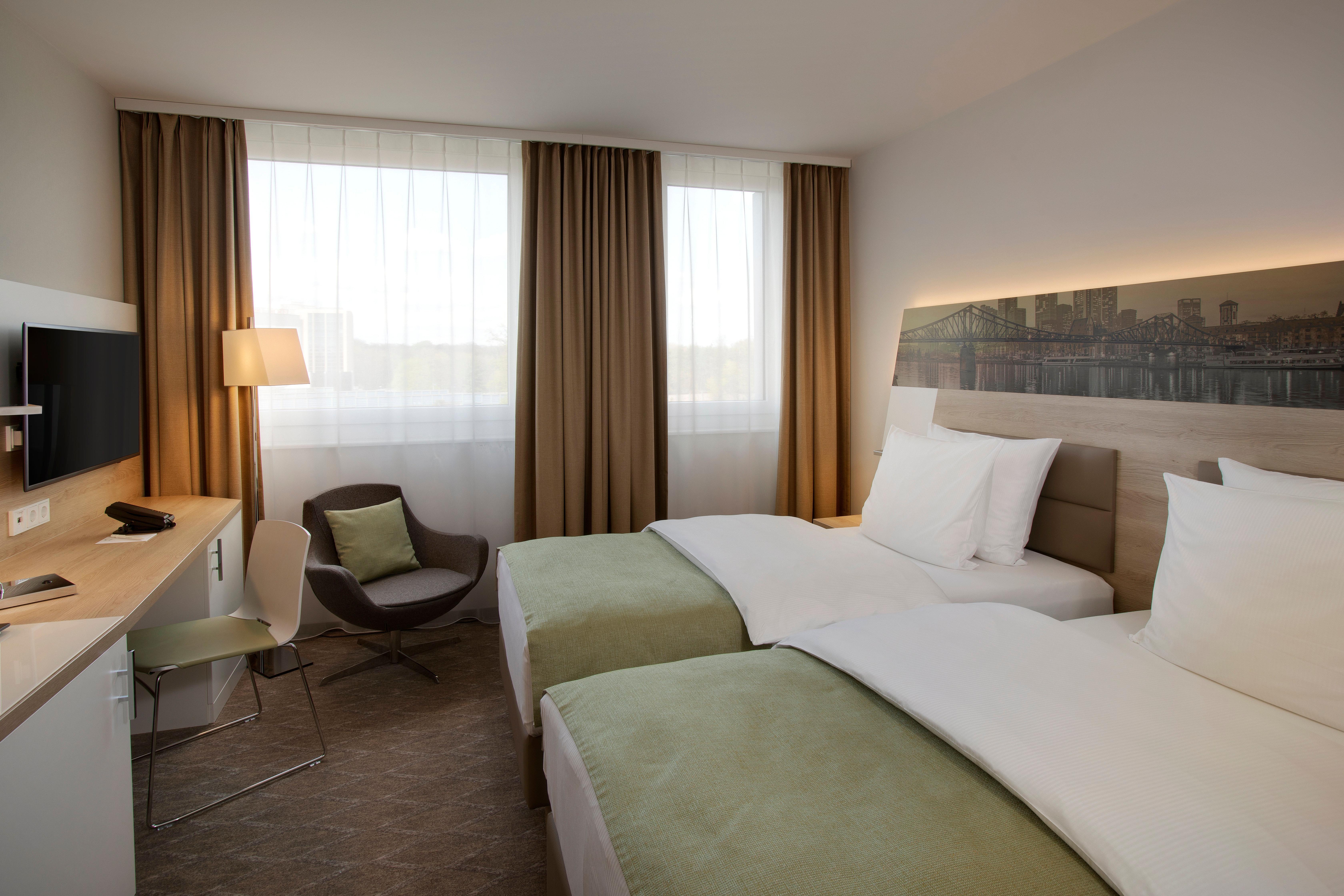 Holiday Inn Frankfurt Airport By Ihg Francoforte sul Meno Esterno foto