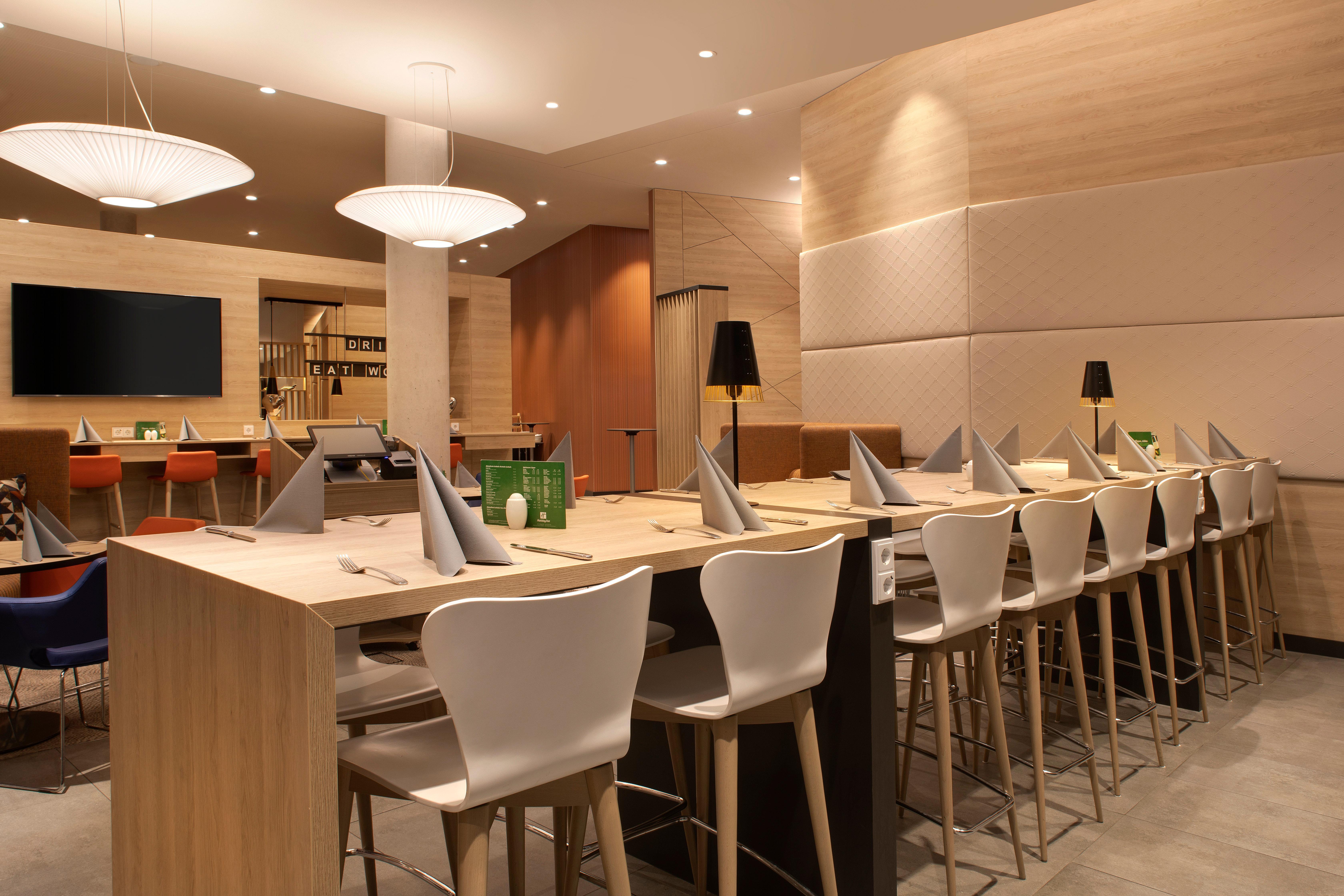 Holiday Inn Frankfurt Airport By Ihg Francoforte sul Meno Esterno foto