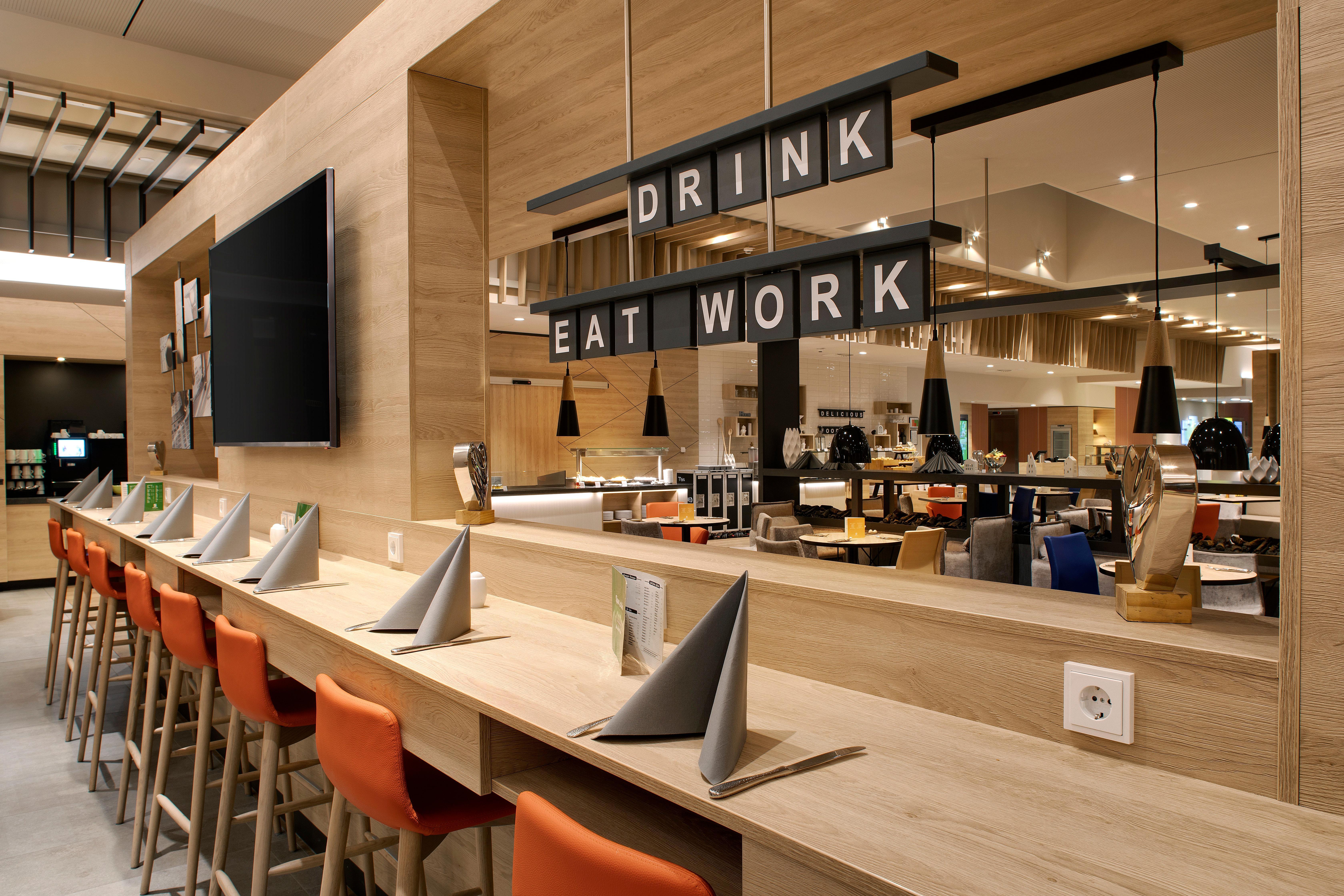 Holiday Inn Frankfurt Airport By Ihg Francoforte sul Meno Esterno foto