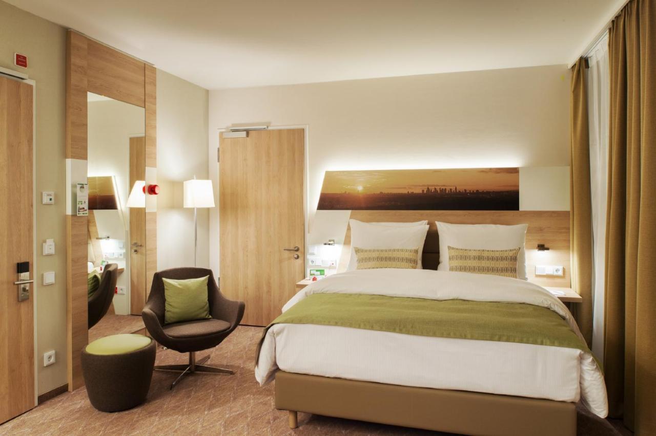 Holiday Inn Frankfurt Airport By Ihg Francoforte sul Meno Esterno foto